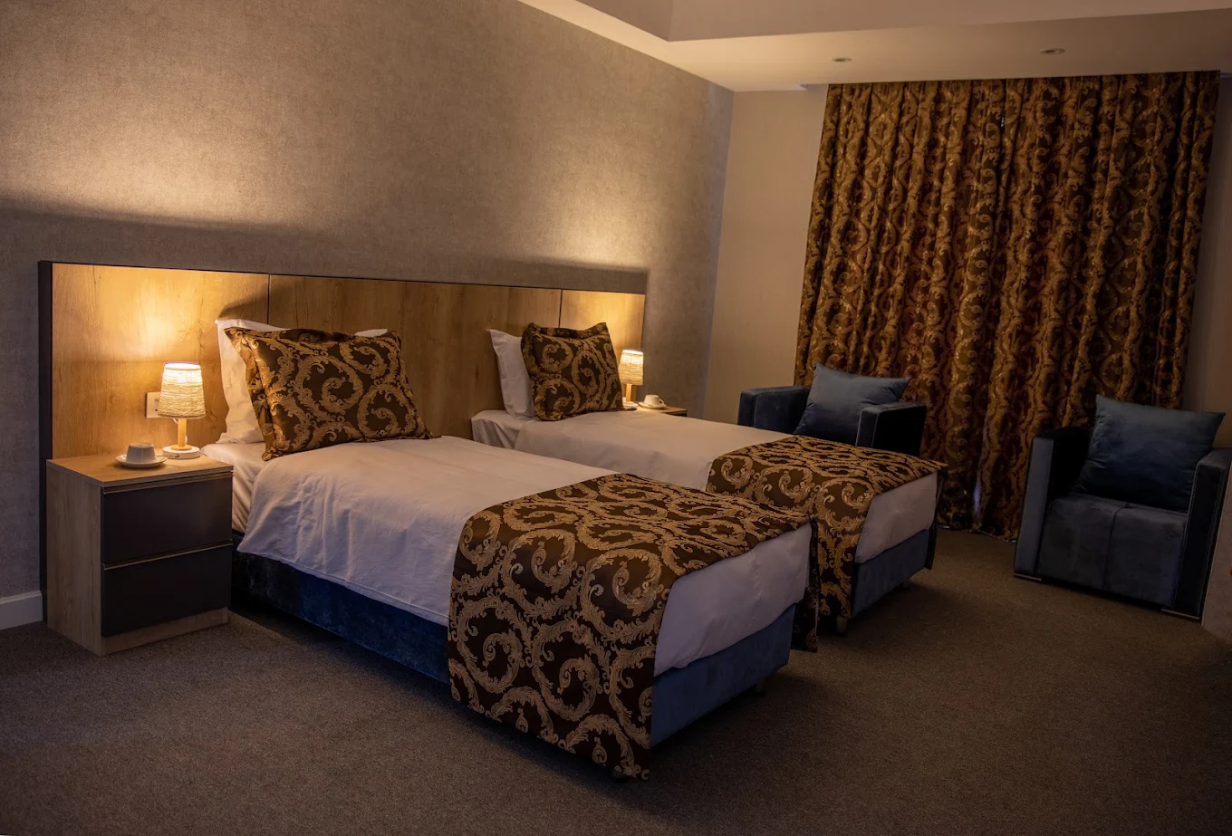 Arion Otel xalça plitəsi döşəmə görüntüsü 1